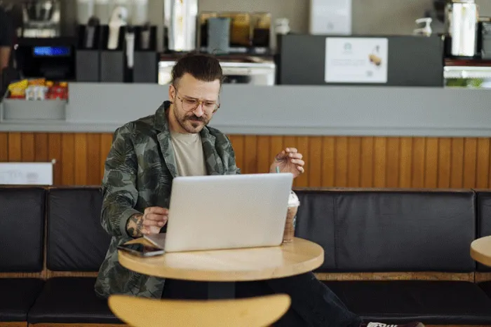 Title: The click belongs to someone with five minutes and a coffee. Make the post pay off before the coffee is gone. Photo: Shixart1985, CC BY 2.0. - Description: The click belongs to someone with five minutes and a coffee. Make the post pay off before the coffee is gone. Photo: Shixart1985, CC BY 2.0.
